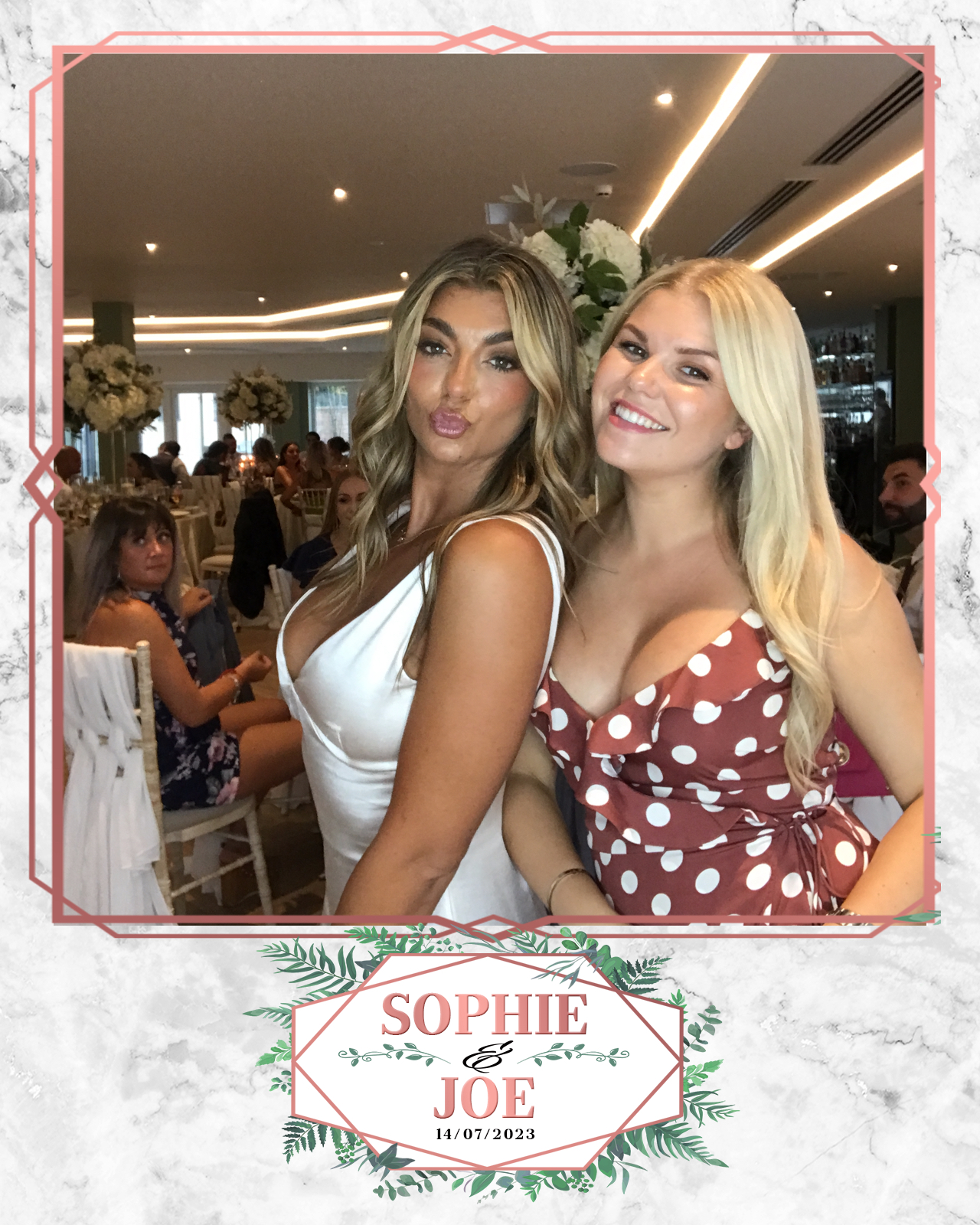 Sophie & Joe | View more photos from the event at gallery.blissbooth.co.uk/u/BlissBooth/Sophie-Joe