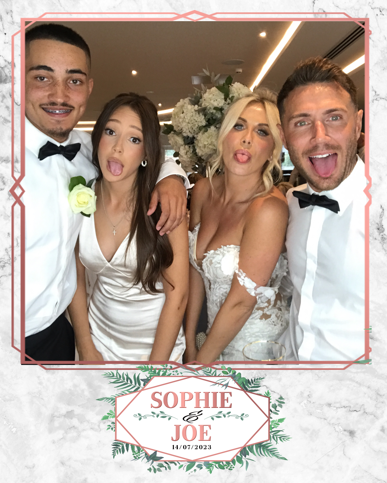 Sophie & Joe | View more photos from the event at gallery.blissbooth.co.uk/u/BlissBooth/Sophie-Joe