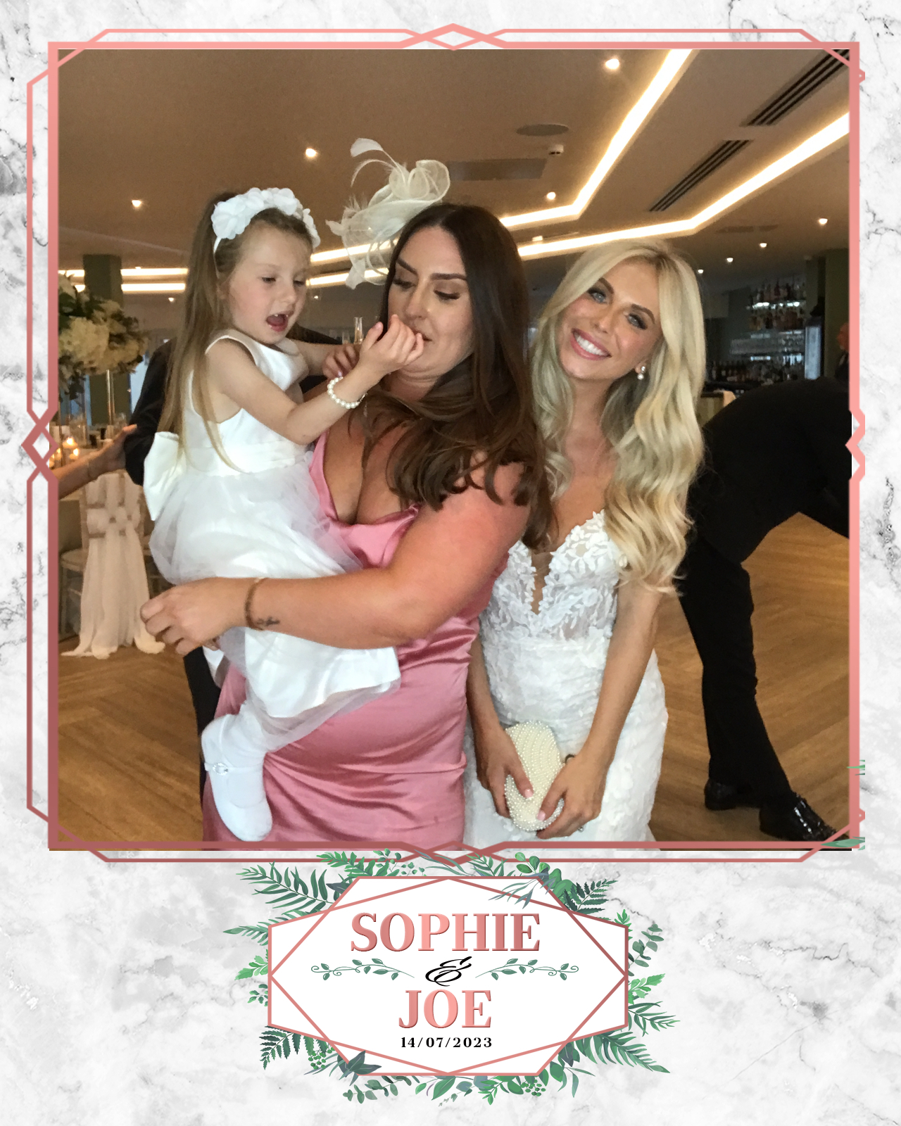 Sophie & Joe | View more photos from the event at gallery.blissbooth.co.uk/u/BlissBooth/Sophie-Joe