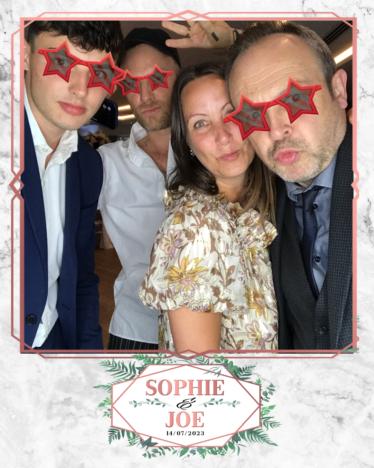 Sophie & Joe | View more photos from the event at gallery.blissbooth.co.uk/u/BlissBooth/Sophie-Joe