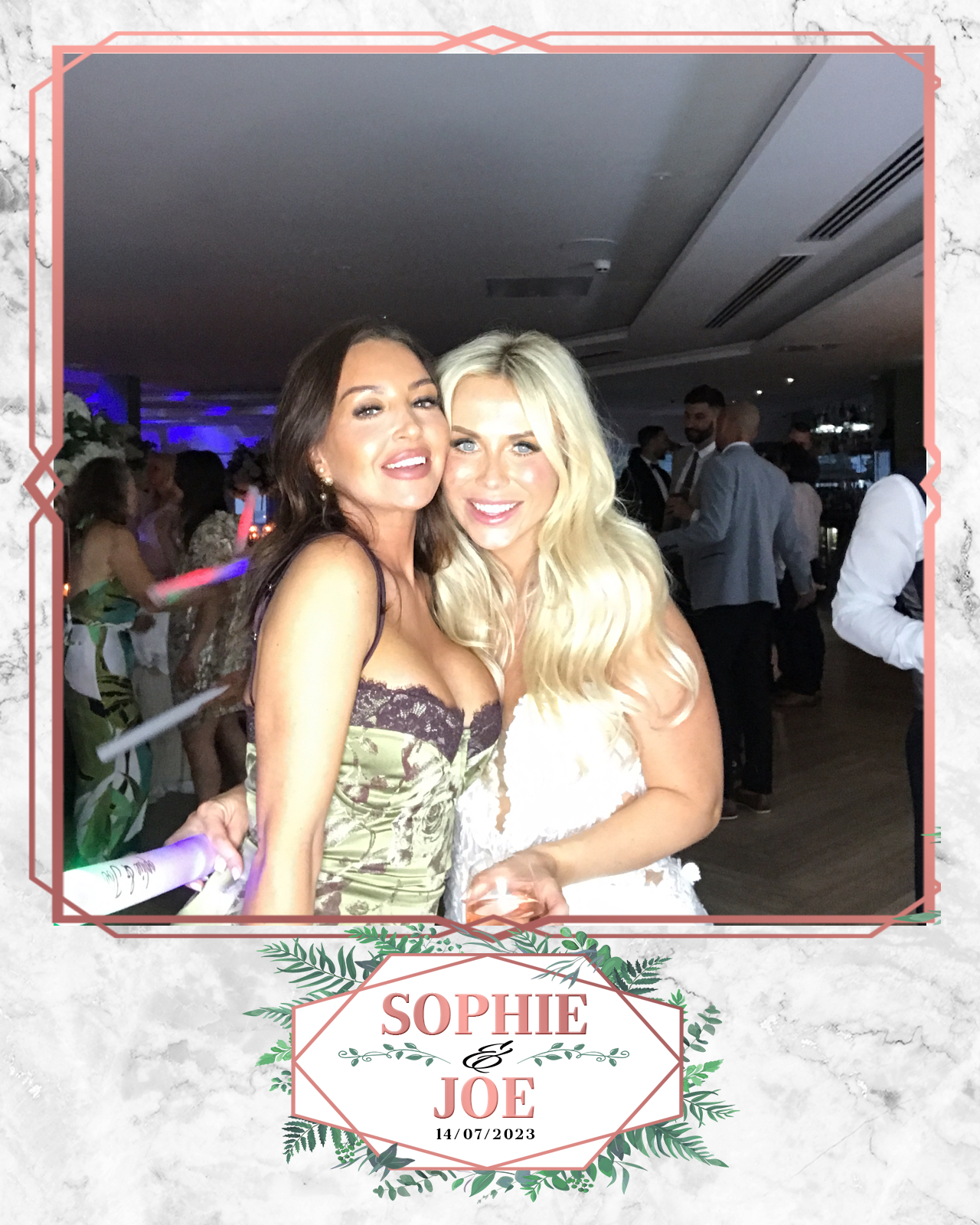 Sophie & Joe | View more photos from the event at gallery.blissbooth.co.uk/u/BlissBooth/Sophie-Joe