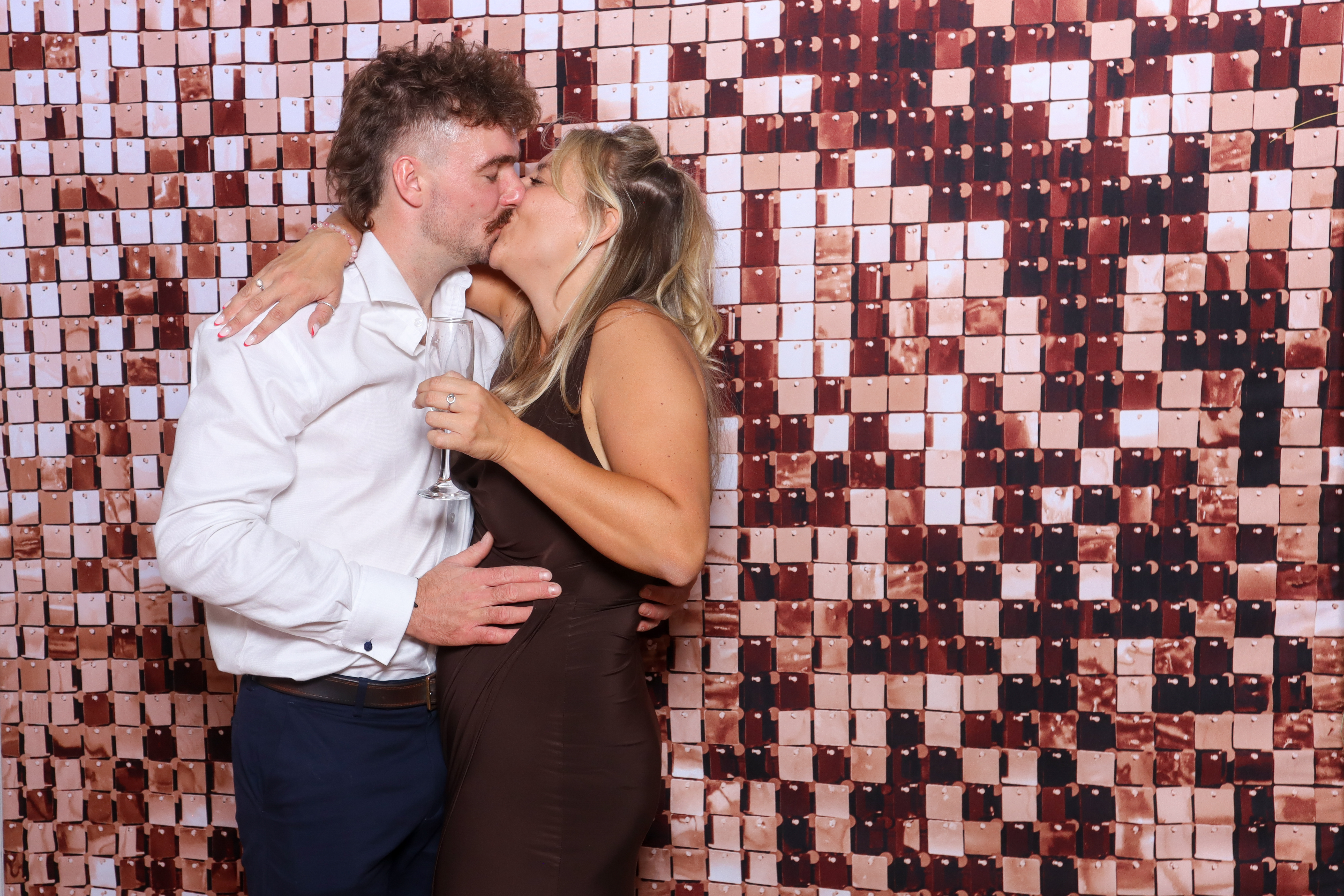 Caitlin and Aaron | View more photos from the event at gallery.blissbooth.co.uk/u/BlissBooth/Caitlin-and-Aaron