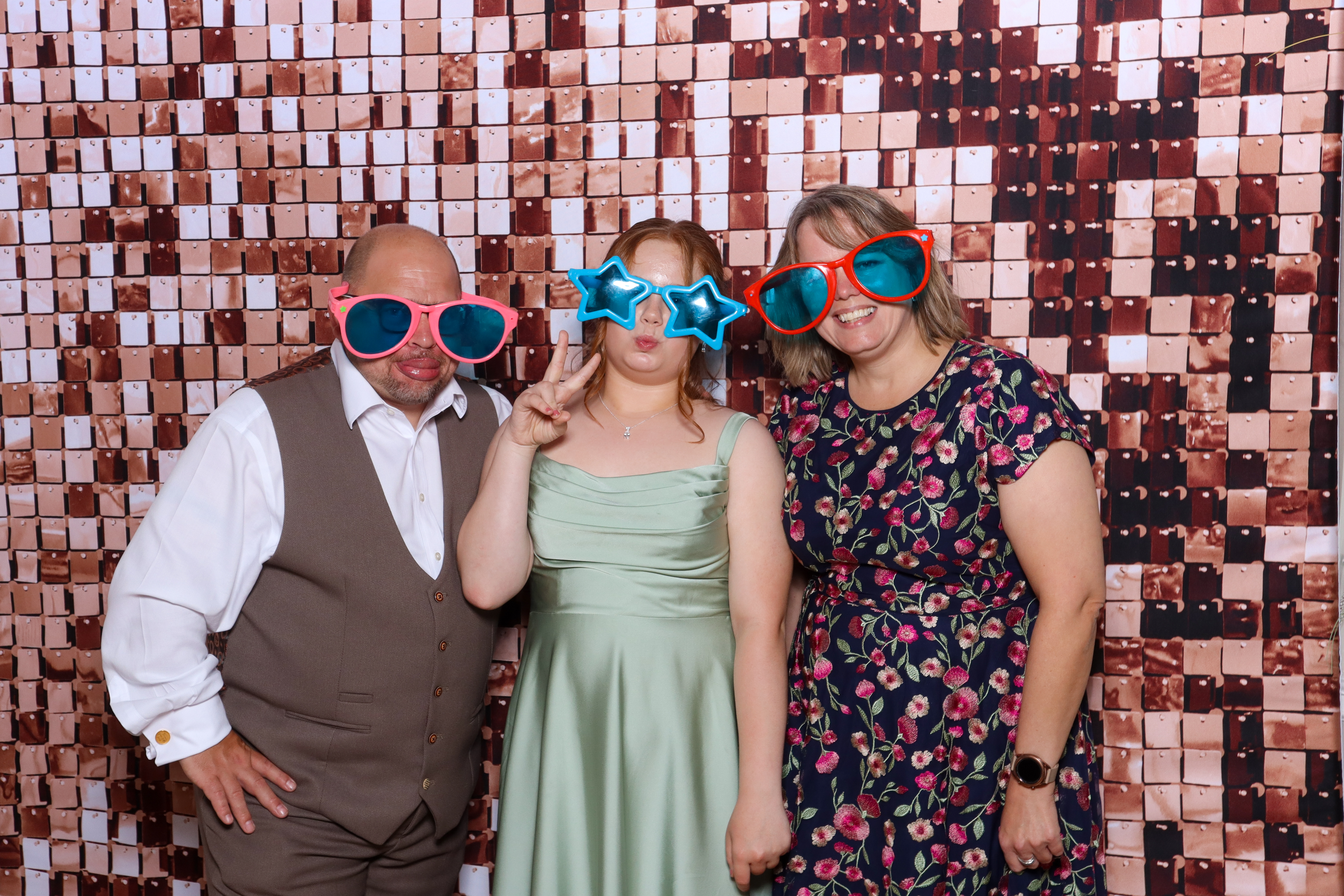 Caitlin and Aaron | View more photos from the event at gallery.blissbooth.co.uk/u/BlissBooth/Caitlin-and-Aaron