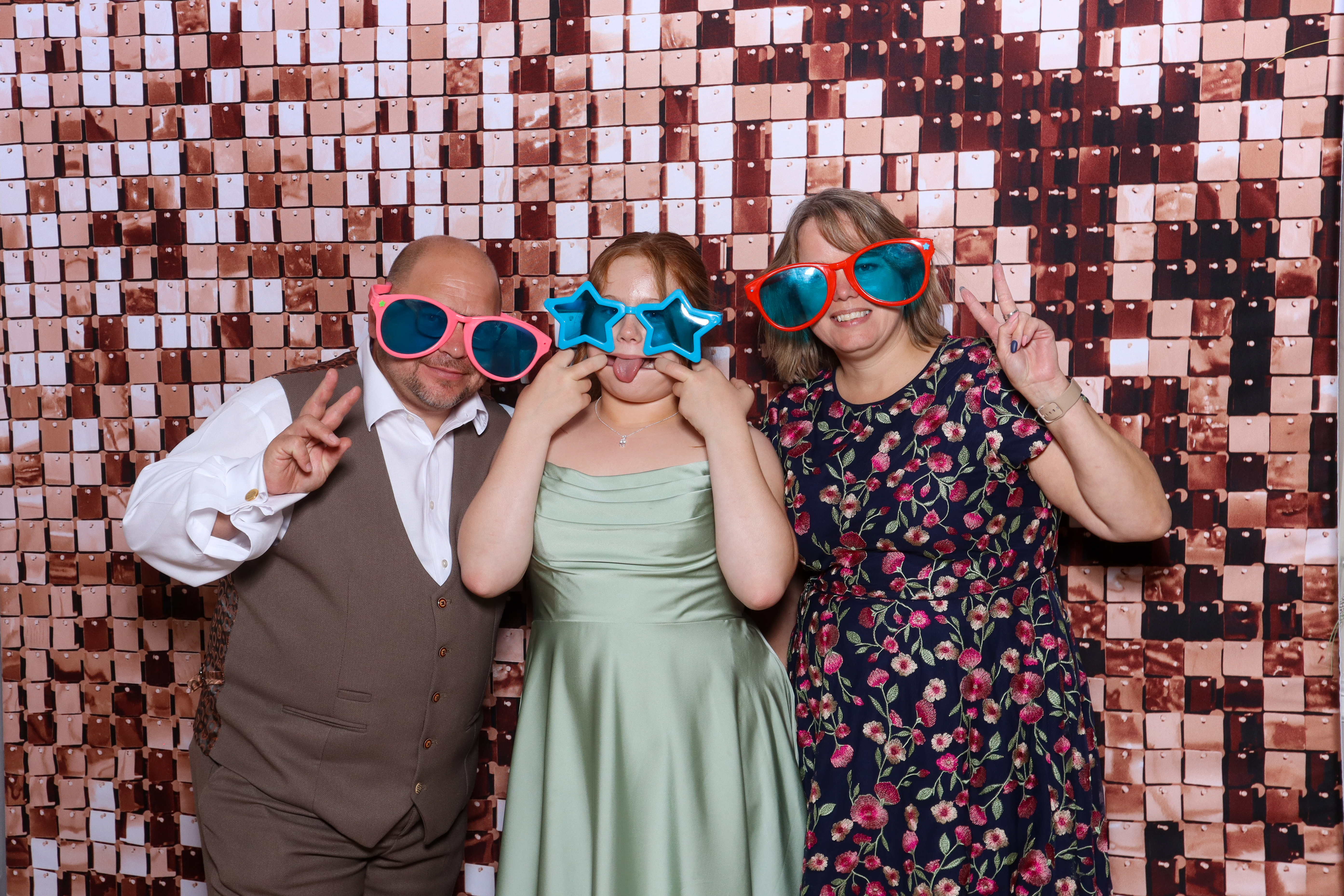 Caitlin and Aaron | View more photos from the event at gallery.blissbooth.co.uk/u/BlissBooth/Caitlin-and-Aaron