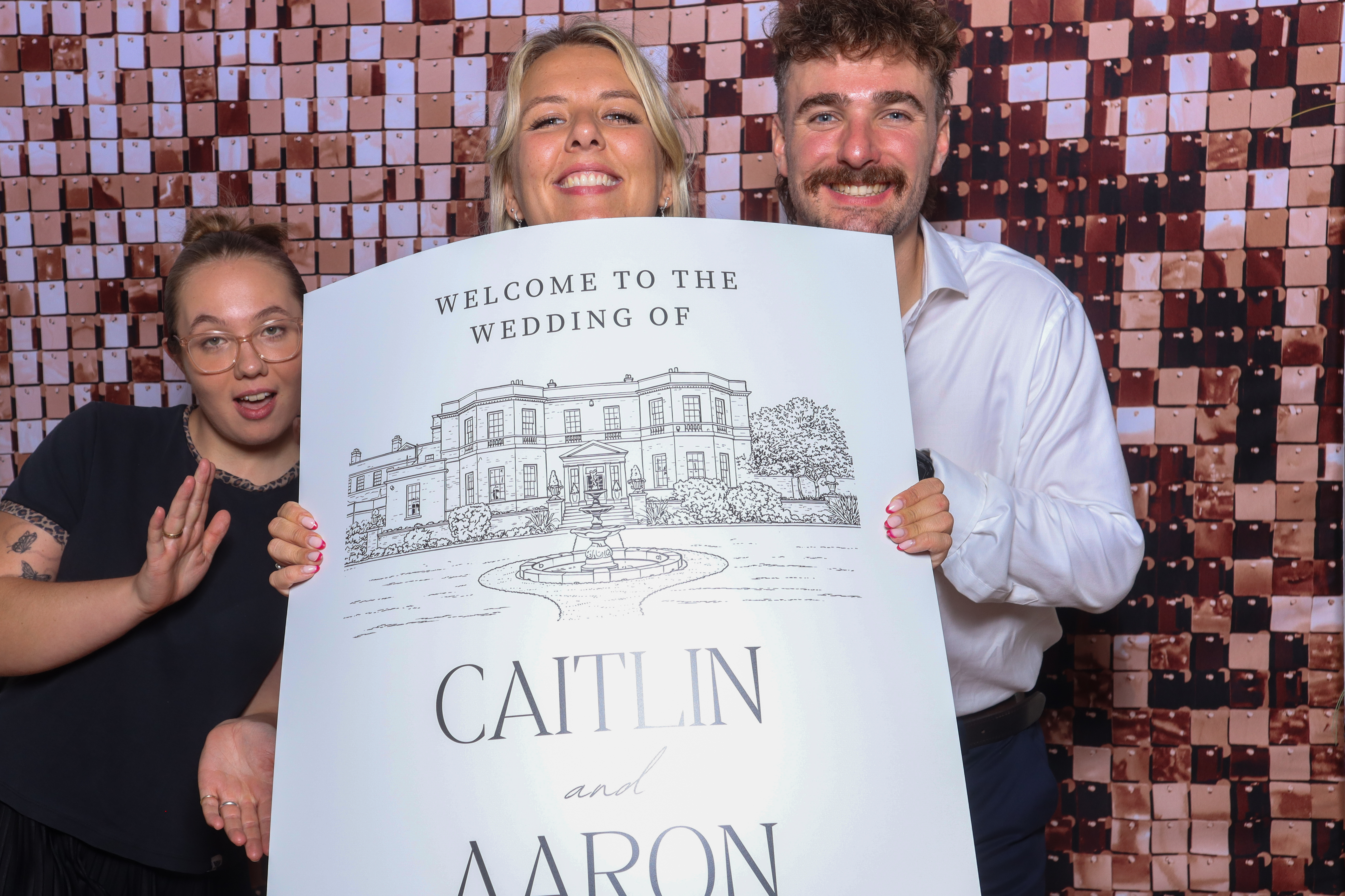 Caitlin and Aaron | View more photos from the event at gallery.blissbooth.co.uk/u/BlissBooth/Caitlin-and-Aaron