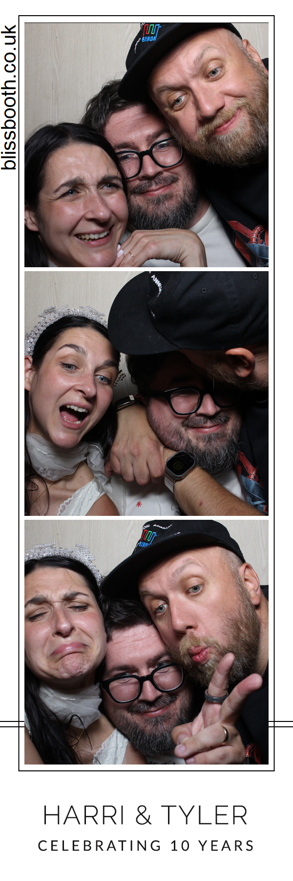 Harri and Tyler | View more photos from the event at gallery.blissbooth.co.uk/u/BlissBooth/Harri-and-Tyler