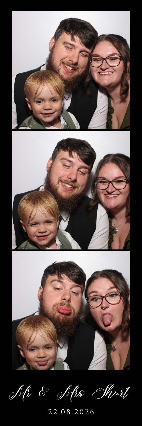 Mr & Mrs Short | View more photos from the event at gallery.blissbooth.co.uk/u/BlissBooth/Mr-Mrs-Short