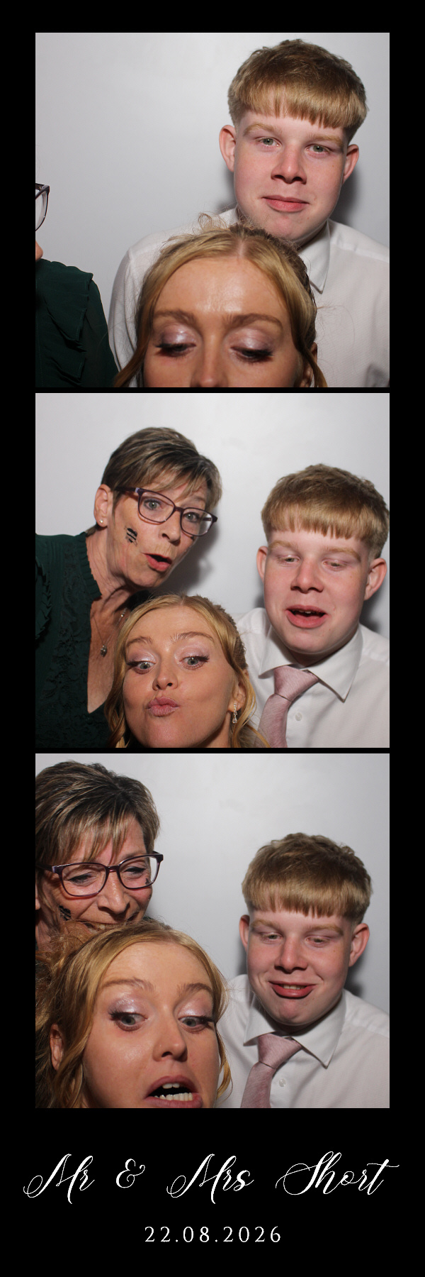 Mr & Mrs Short | View more photos from the event at gallery.blissbooth.co.uk/u/BlissBooth/Mr-Mrs-Short