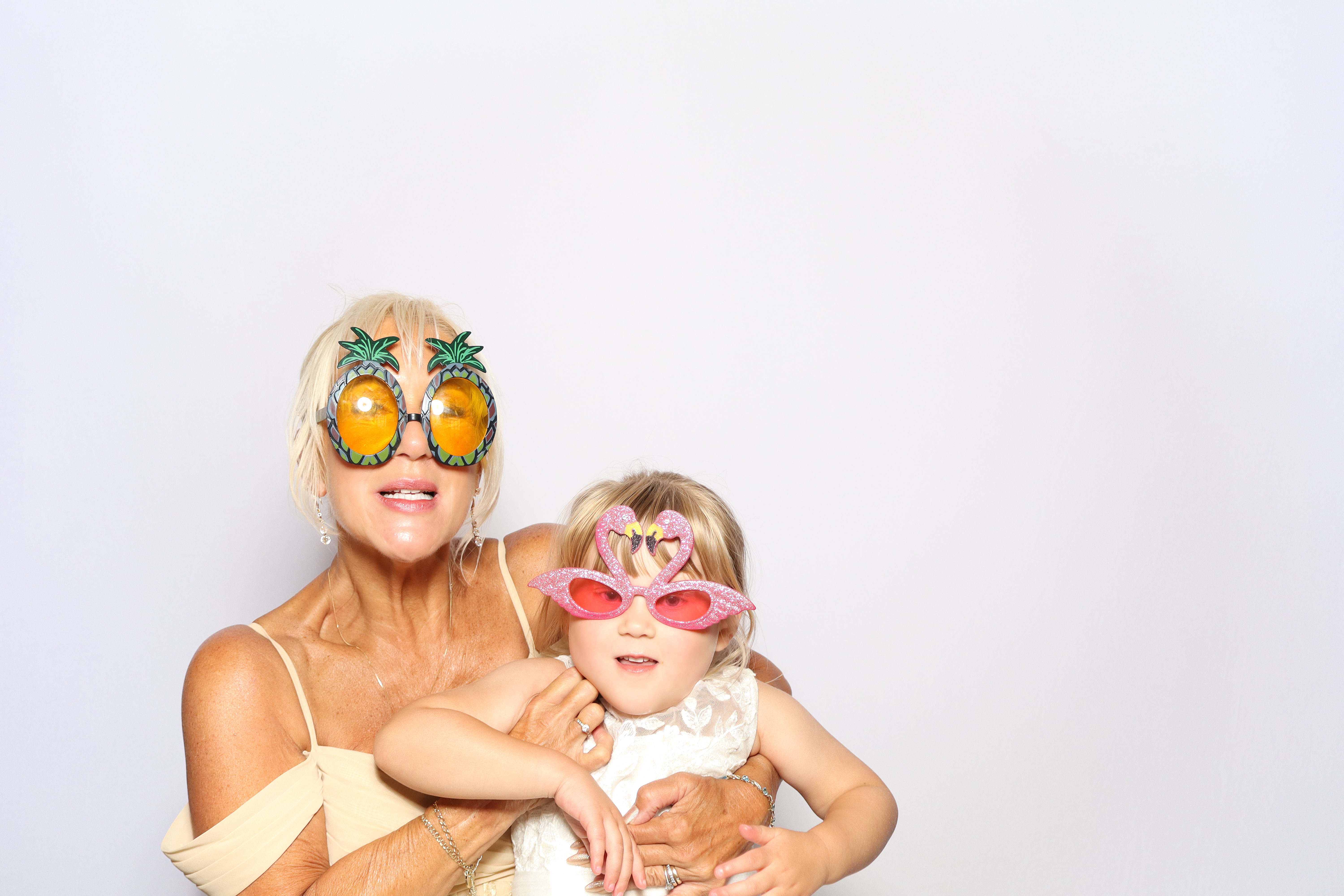 Rebecca and Liam | View more photos from the event at gallery.blissbooth.co.uk/u/BlissBooth/Rebecca-and-Liam-0