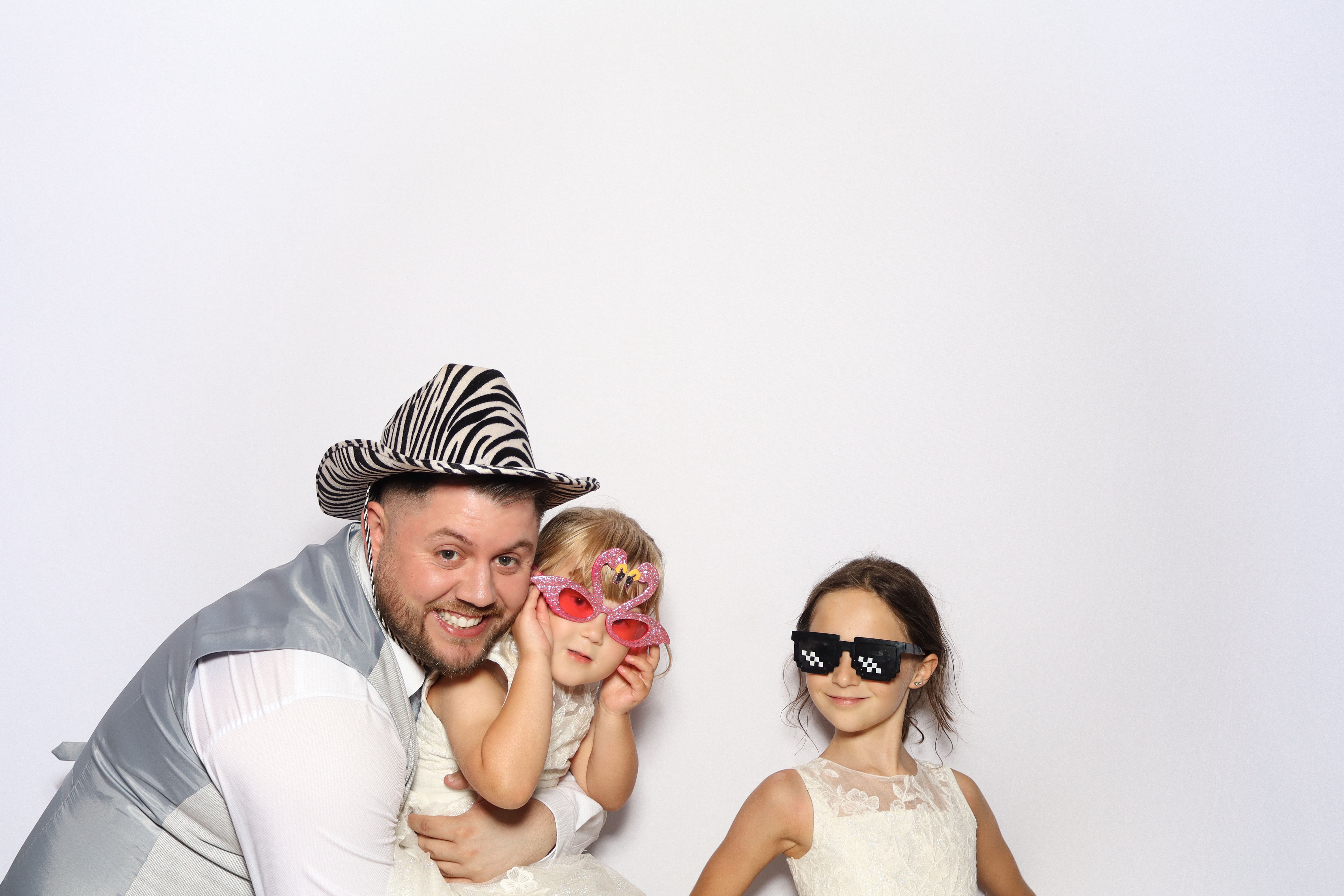 Rebecca and Liam | View more photos from the event at gallery.blissbooth.co.uk/u/BlissBooth/Rebecca-and-Liam-0