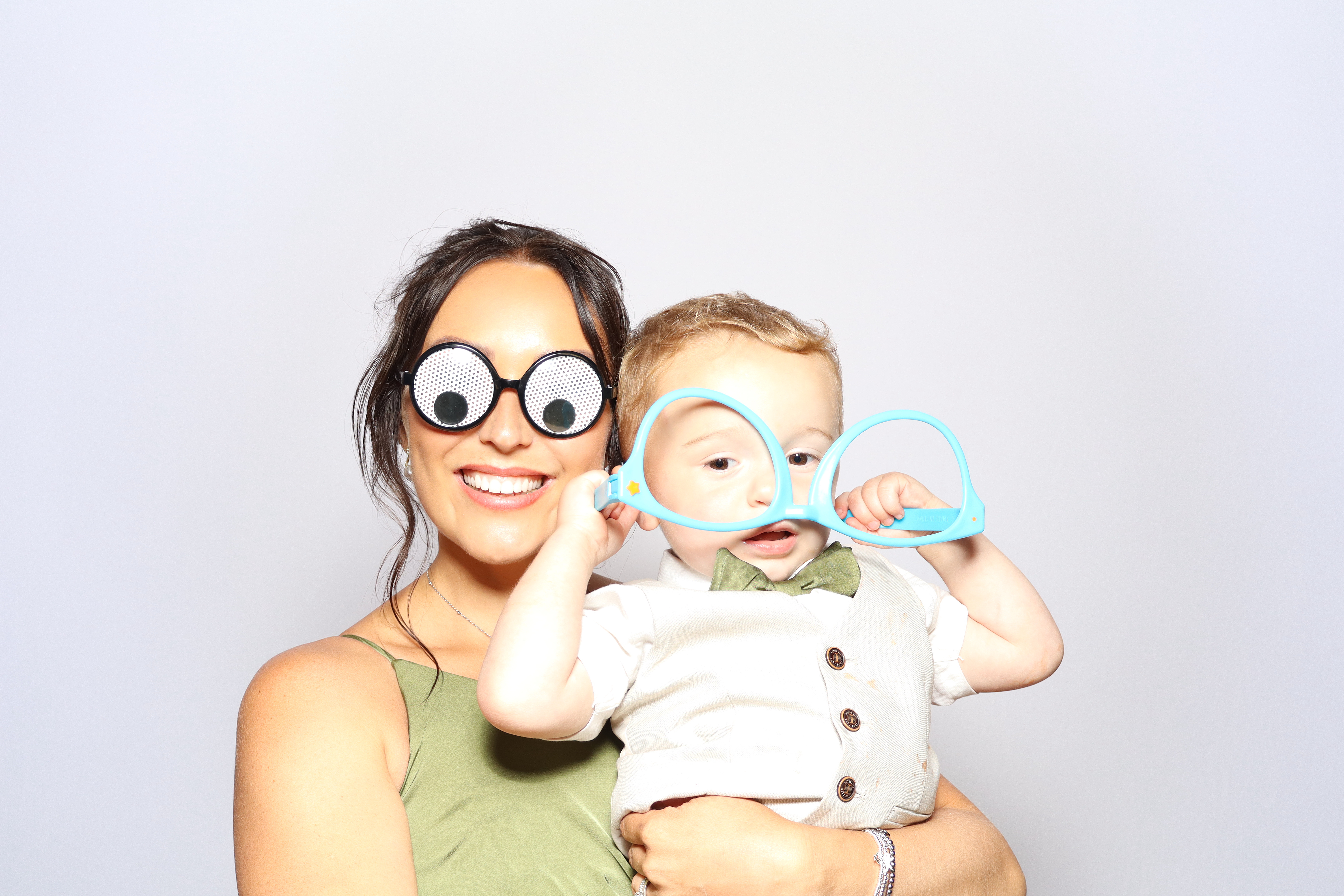 Rebecca and Liam | View more photos from the event at gallery.blissbooth.co.uk/u/BlissBooth/Rebecca-and-Liam-0