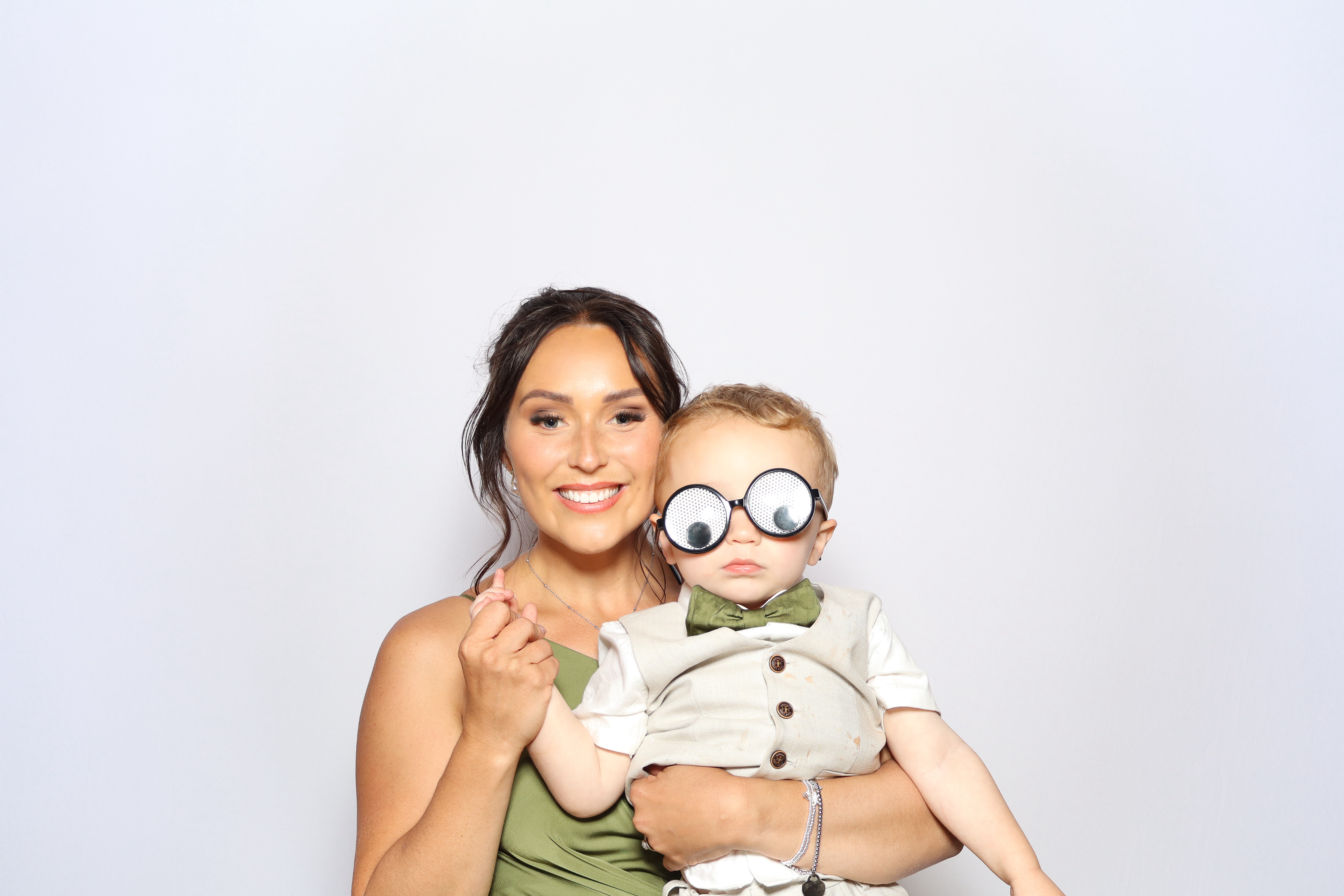 Rebecca and Liam | View more photos from the event at gallery.blissbooth.co.uk/u/BlissBooth/Rebecca-and-Liam-0