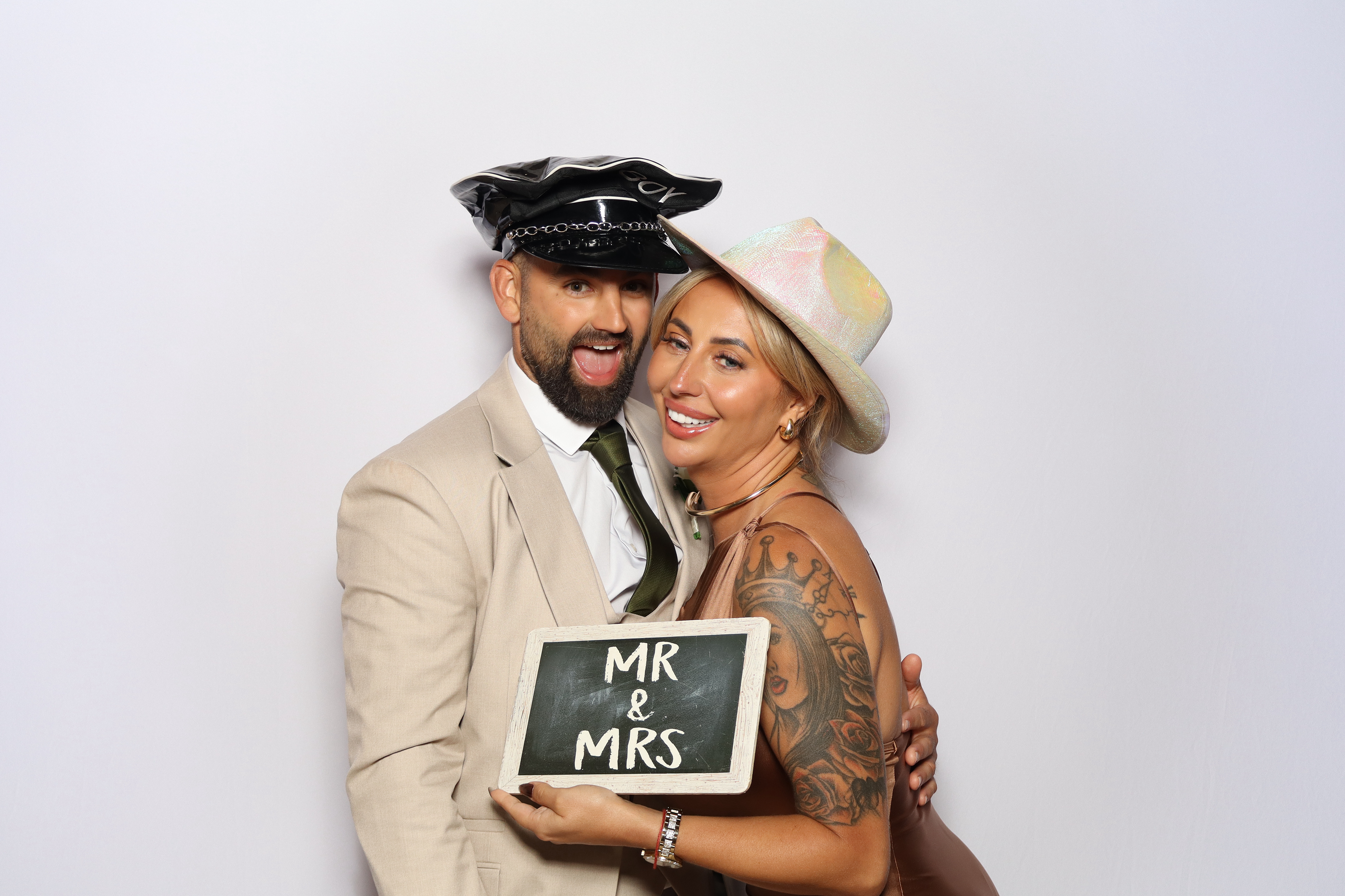 Rebecca and Liam | View more photos from the event at gallery.blissbooth.co.uk/u/BlissBooth/Rebecca-and-Liam-0