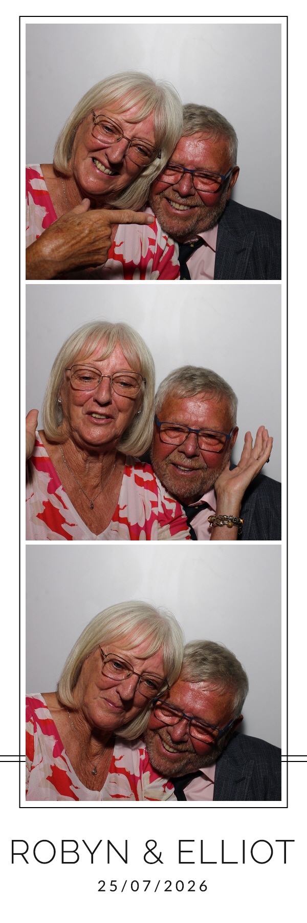 Robyn and Elliot | View more photos from the event at gallery.blissbooth.co.uk/u/BlissBooth/Robyn-and-Elliot