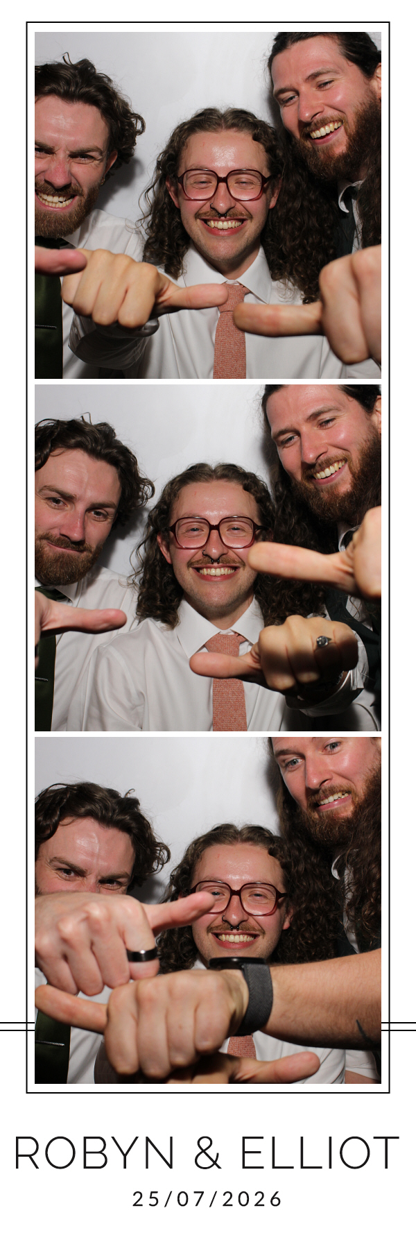 Robyn and Elliot | View more photos from the event at gallery.blissbooth.co.uk/u/BlissBooth/Robyn-and-Elliot