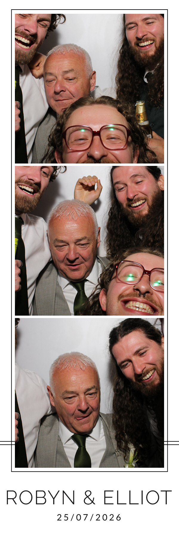 Robyn and Elliot | View more photos from the event at gallery.blissbooth.co.uk/u/BlissBooth/Robyn-and-Elliot