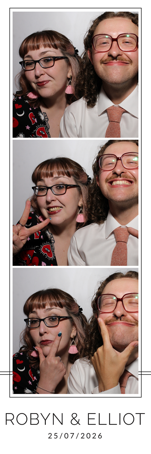 Robyn and Elliot | View more photos from the event at gallery.blissbooth.co.uk/u/BlissBooth/Robyn-and-Elliot