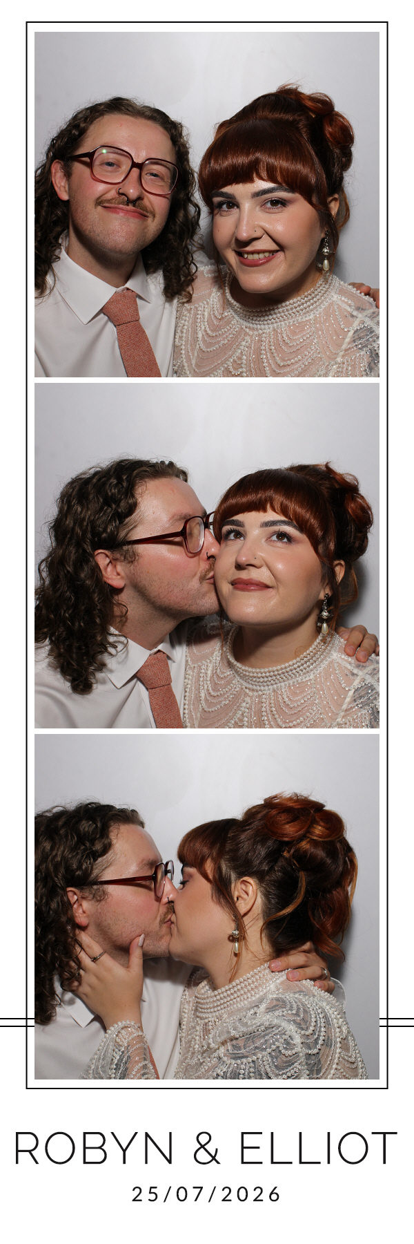 Robyn and Elliot | View more photos from the event at gallery.blissbooth.co.uk/u/BlissBooth/Robyn-and-Elliot