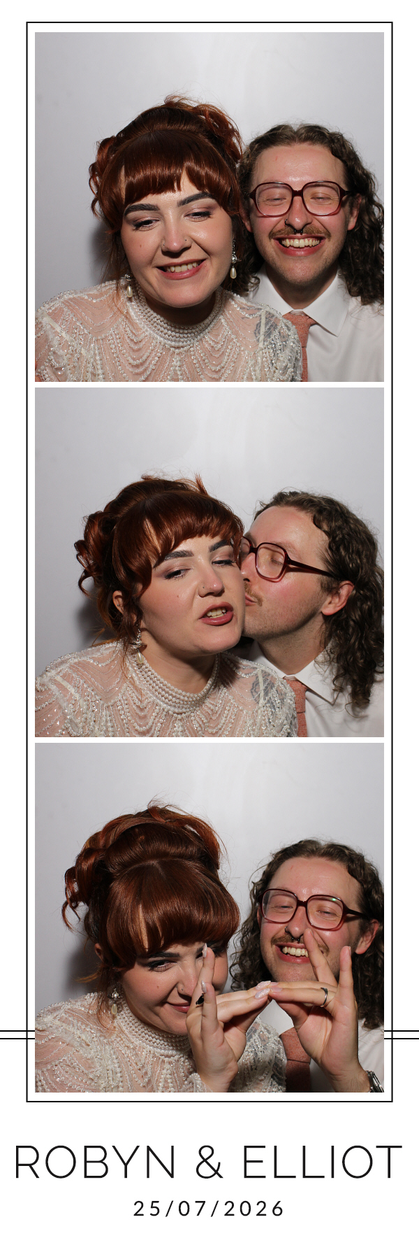 Robyn and Elliot | View more photos from the event at gallery.blissbooth.co.uk/u/BlissBooth/Robyn-and-Elliot