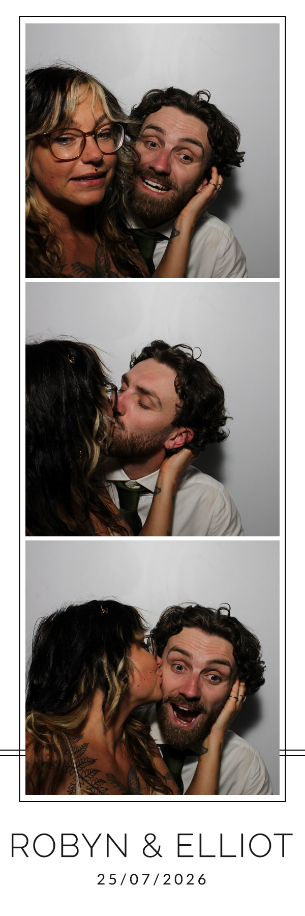 Robyn and Elliot | View more photos from the event at gallery.blissbooth.co.uk/u/BlissBooth/Robyn-and-Elliot