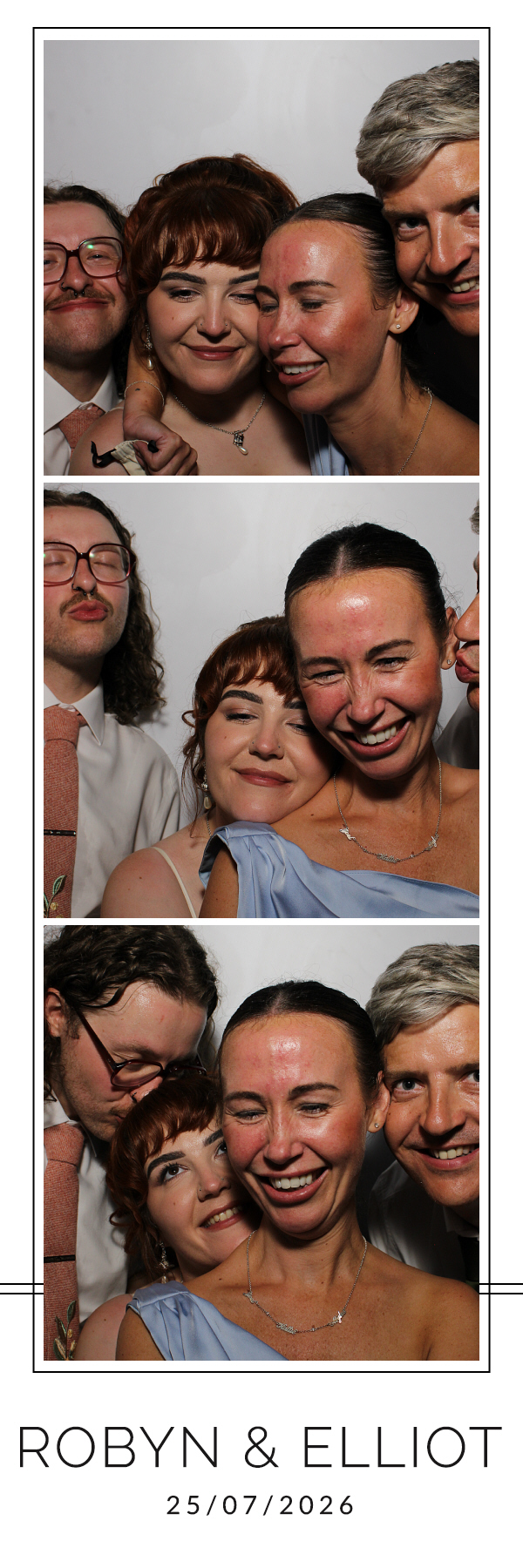 Robyn and Elliot | View more photos from the event at gallery.blissbooth.co.uk/u/BlissBooth/Robyn-and-Elliot