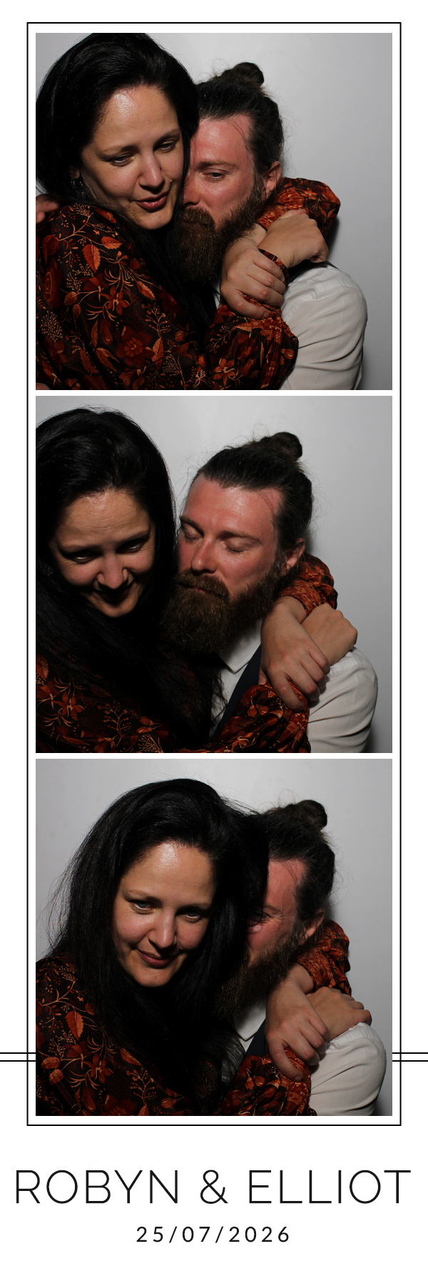 Robyn and Elliot | View more photos from the event at gallery.blissbooth.co.uk/u/BlissBooth/Robyn-and-Elliot