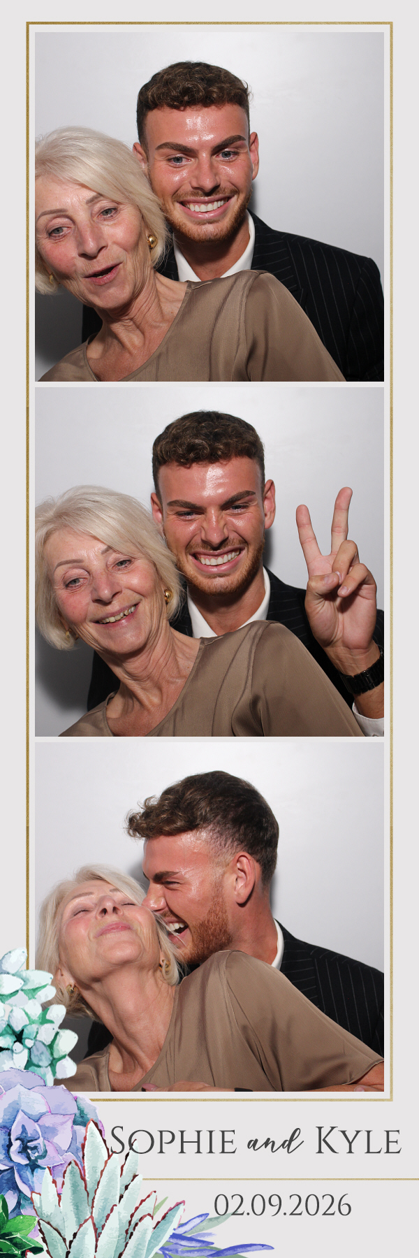 Sophie and Kyle | View more photos from the event at gallery.blissbooth.co.uk/u/BlissBooth/Sophie-and-Kyle