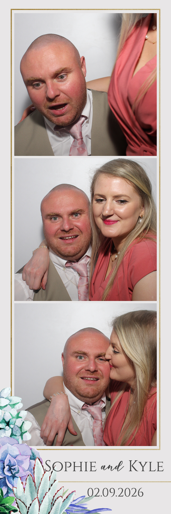 Sophie and Kyle | View more photos from the event at gallery.blissbooth.co.uk/u/BlissBooth/Sophie-and-Kyle