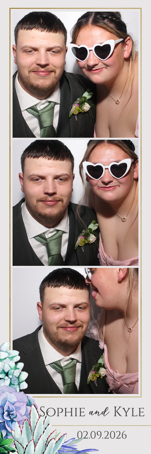 Sophie and Kyle | View more photos from the event at gallery.blissbooth.co.uk/u/BlissBooth/Sophie-and-Kyle