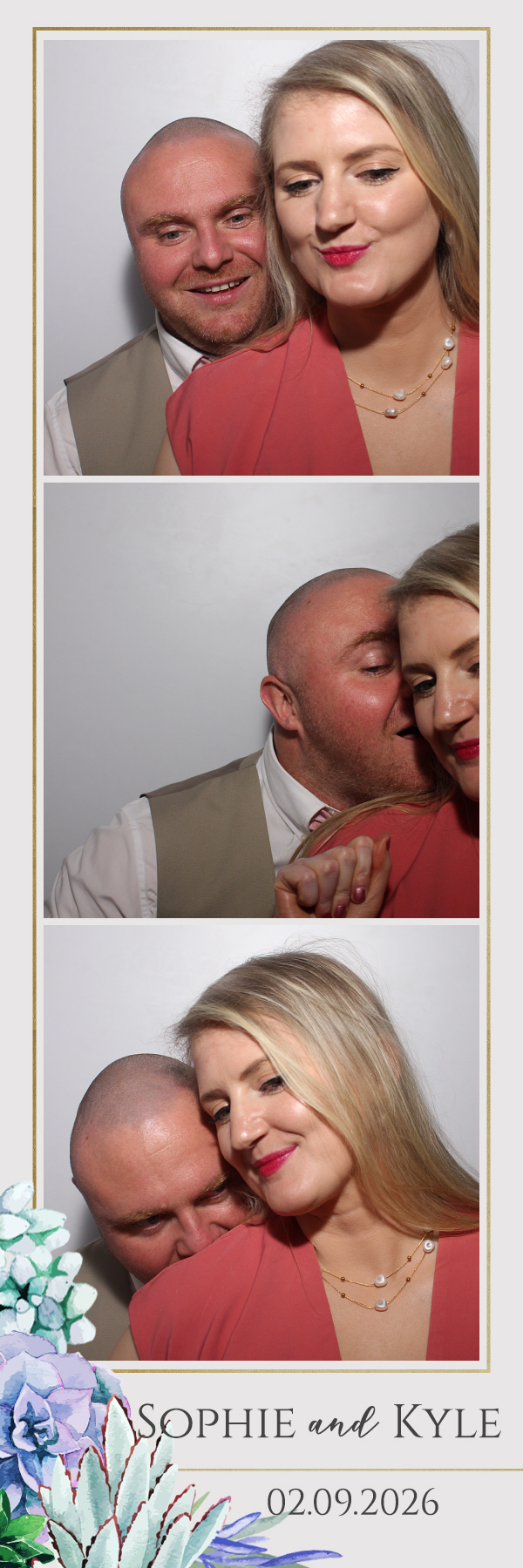 Sophie and Kyle | View more photos from the event at gallery.blissbooth.co.uk/u/BlissBooth/Sophie-and-Kyle