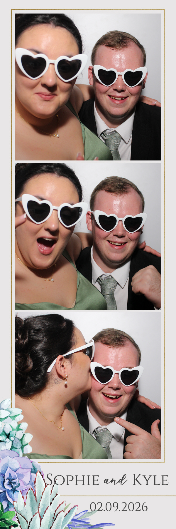 Sophie and Kyle | View more photos from the event at gallery.blissbooth.co.uk/u/BlissBooth/Sophie-and-Kyle