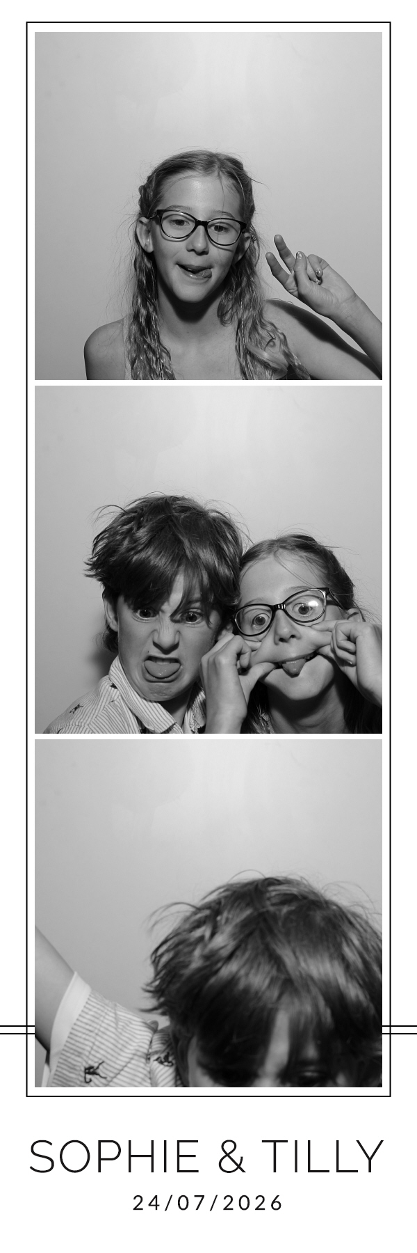 Sophie and Tilly | View more photos from the event at gallery.blissbooth.co.uk/u/BlissBooth/Sophie-and-Tilly