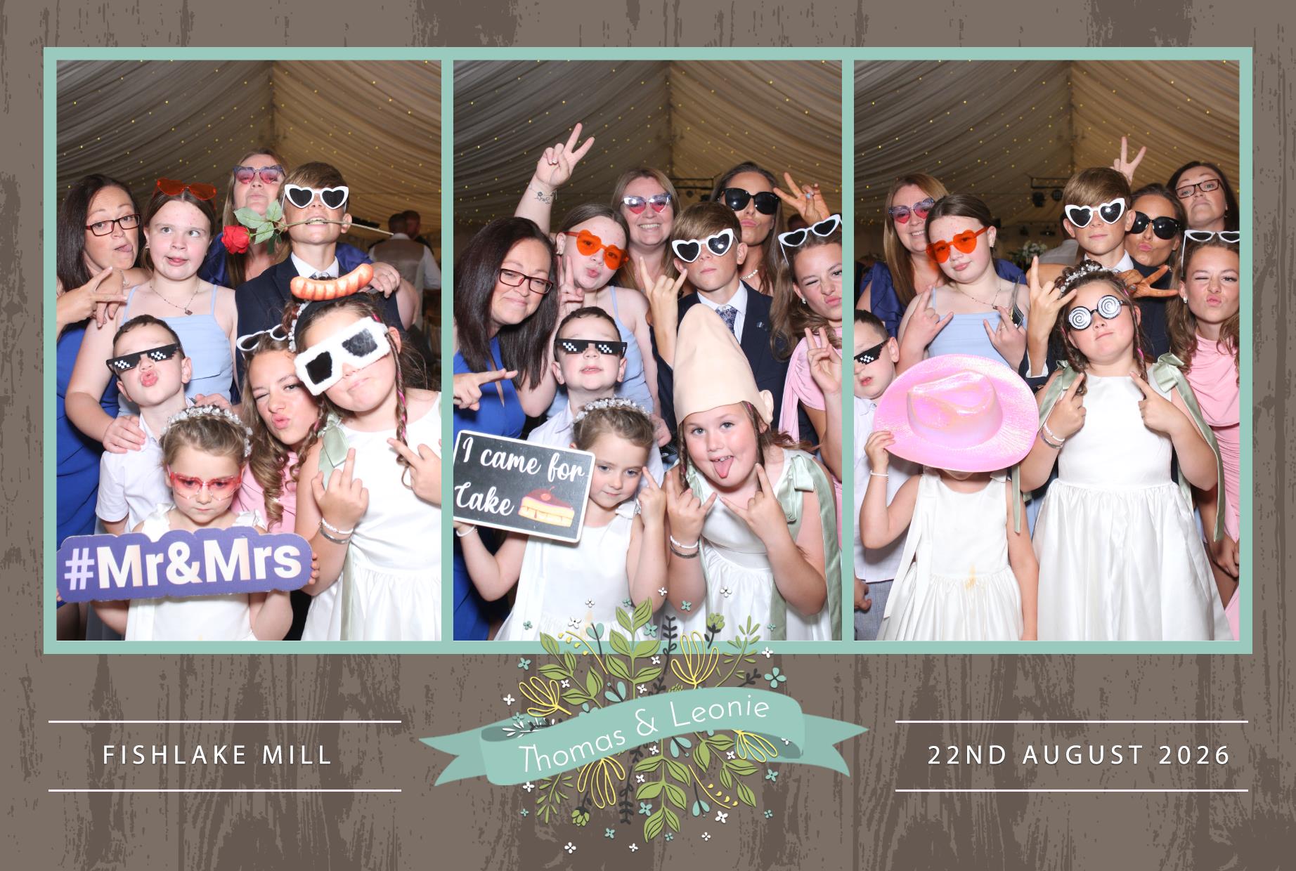 Thomas and Leoni | View more photos from the event at gallery.blissbooth.co.uk/u/BlissBooth/Thomas-and-Leoni
