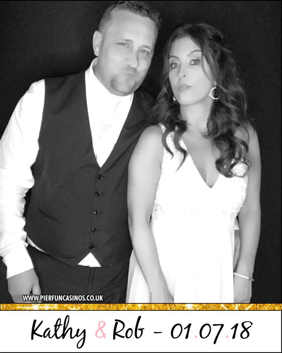 Kathy & Rob | View more photos from the event at gallery.boothtube.co.uk/u/BoothtubeLtd/Kathy-Rob