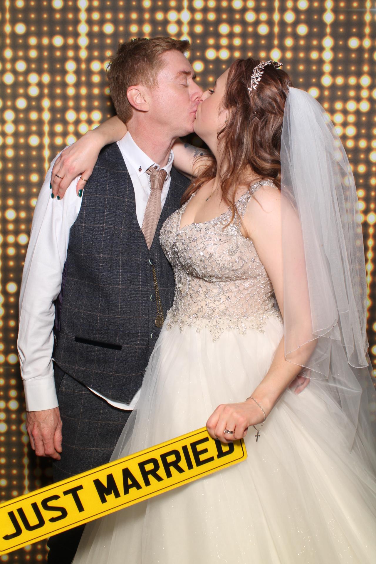 Emma and Nathan | View more photos from the event at gallery.boothtube.co.uk/u/BoothtubeLtd/Emma-and-Nathan
