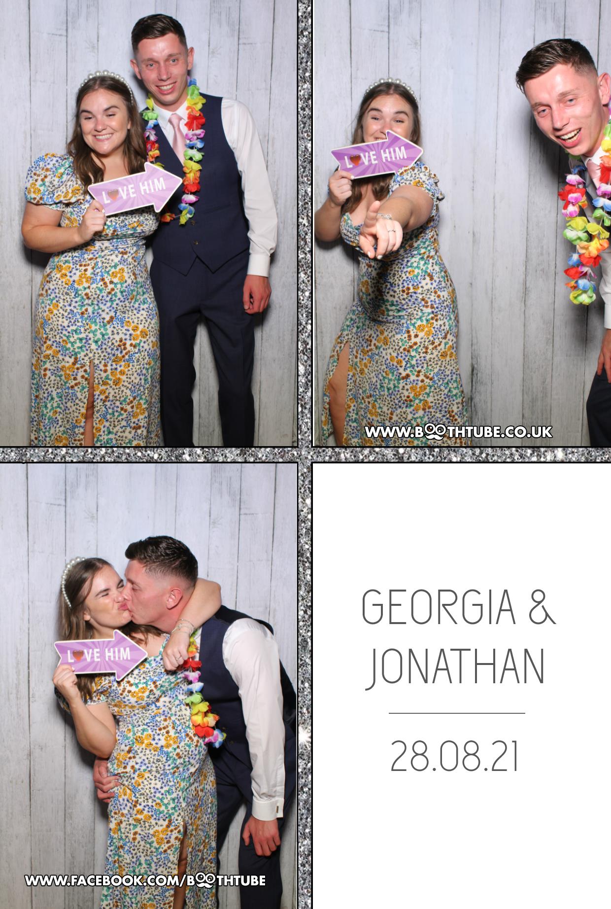 Georgia and Jonathan | View more photos from the event at gallery.boothtube.co.uk/u/BoothtubeLtd/Georgia-and-Jonathan