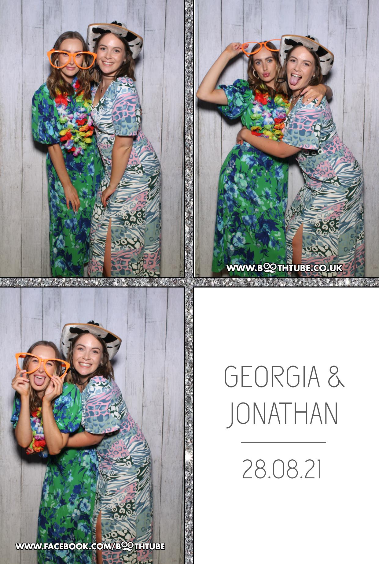 Georgia and Jonathan | View more photos from the event at gallery.boothtube.co.uk/u/BoothtubeLtd/Georgia-and-Jonathan