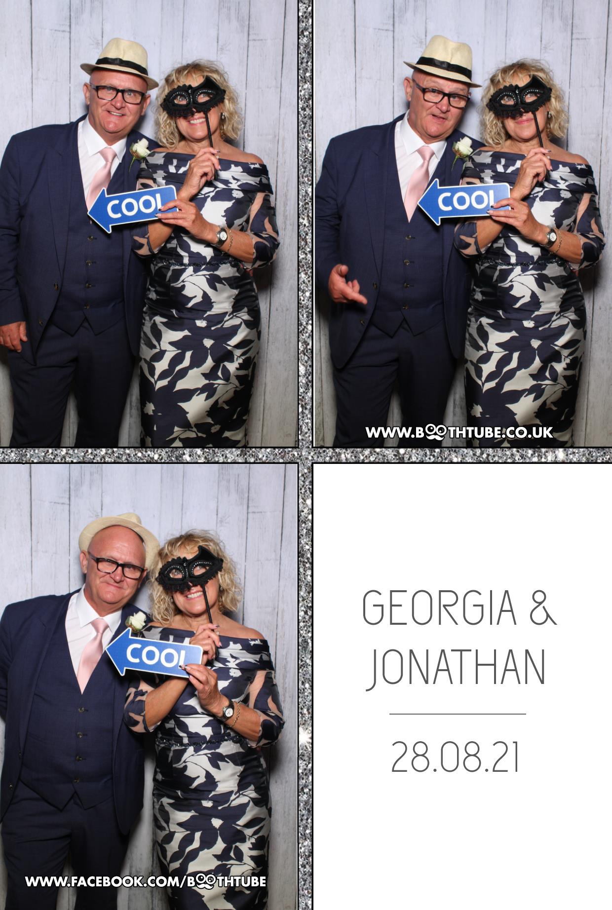 Georgia and Jonathan | View more photos from the event at gallery.boothtube.co.uk/u/BoothtubeLtd/Georgia-and-Jonathan