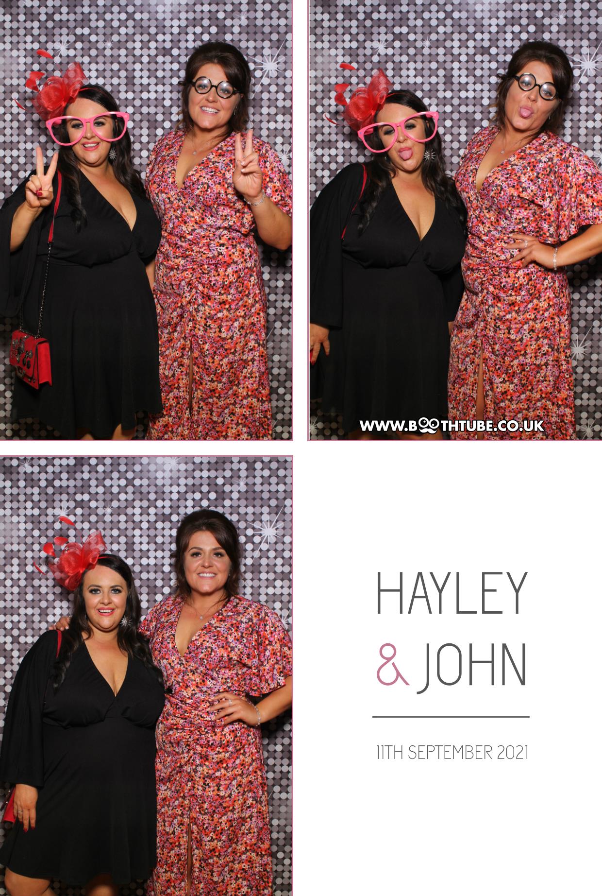 Hayley and John | View more photos from the event at gallery.boothtube.co.uk/u/BoothtubeLtd/Hayley-and-John