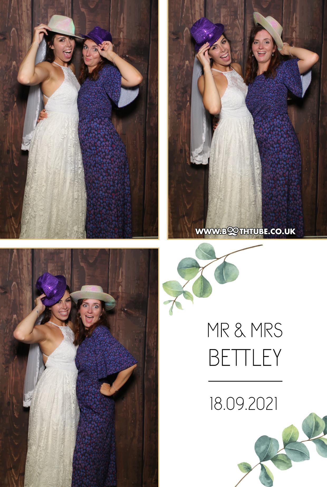 Mr & Mrs Bettley | View more photos from the event at gallery.boothtube.co.uk/u/BoothtubeLtd/Mr-Mrs-Bettley