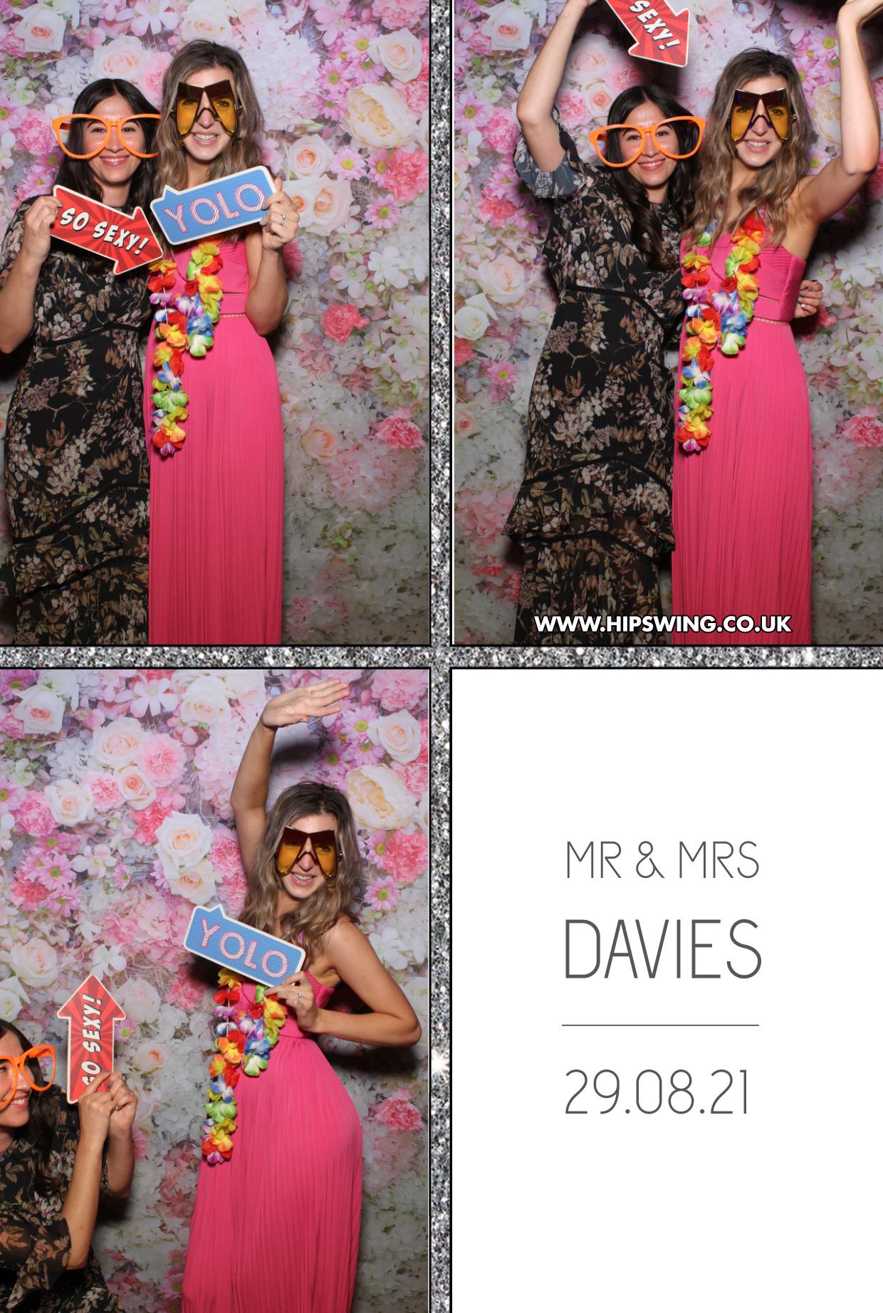 Mr & Mrs Davies | View more photos from the event at gallery.boothtube.co.uk/u/BoothtubeLtd/Mr-Mrs-Davies