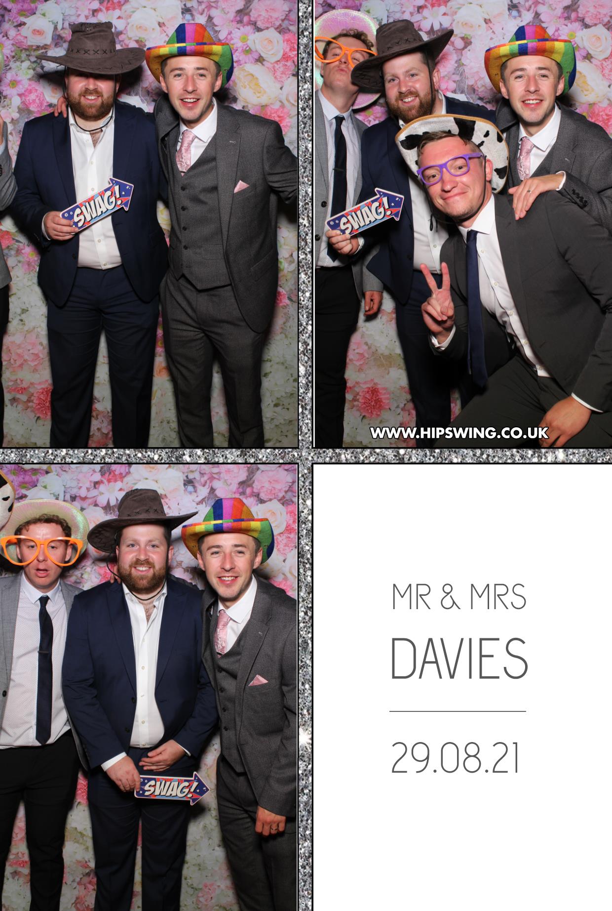 Mr & Mrs Davies | View more photos from the event at gallery.boothtube.co.uk/u/BoothtubeLtd/Mr-Mrs-Davies