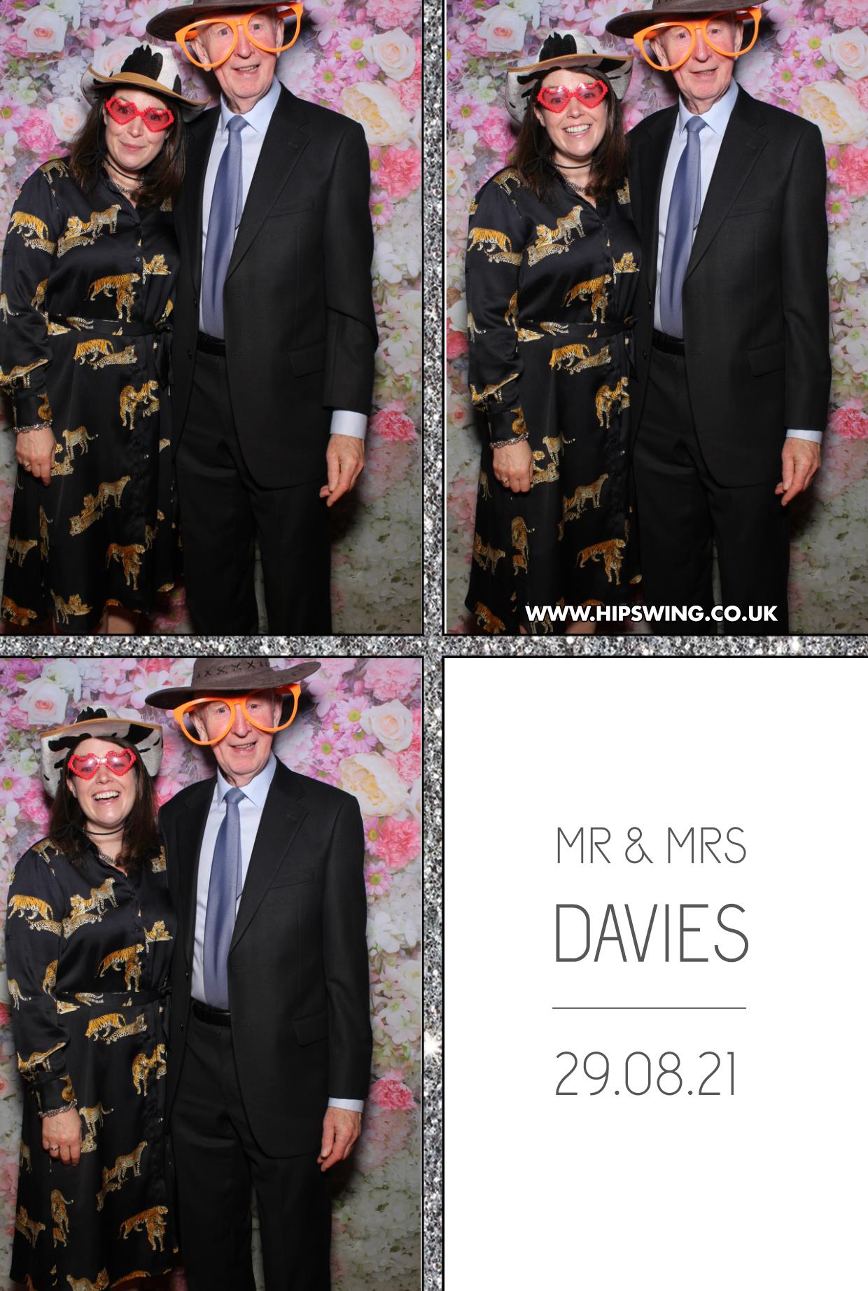 Mr & Mrs Davies | View more photos from the event at gallery.boothtube.co.uk/u/BoothtubeLtd/Mr-Mrs-Davies