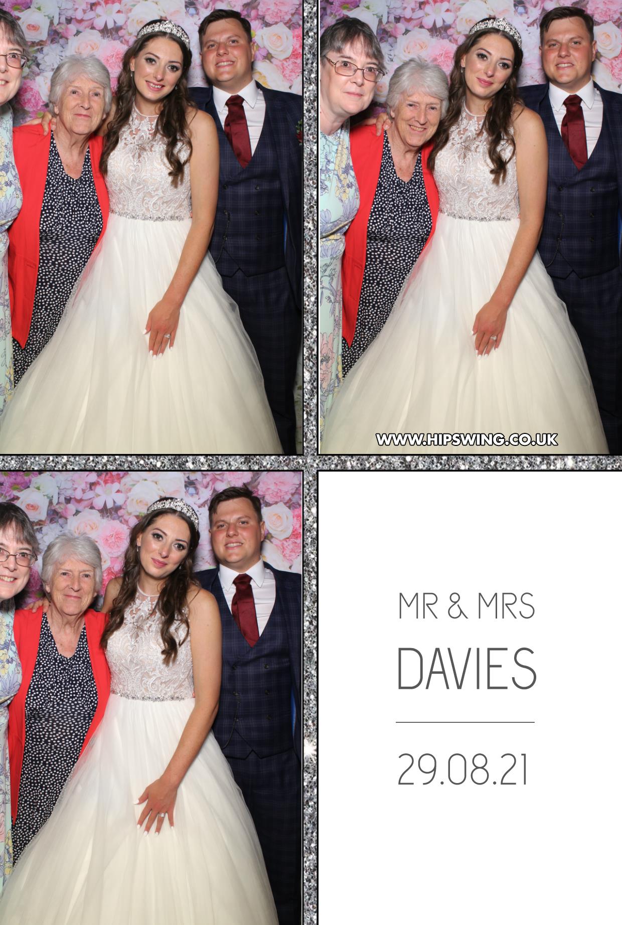 Mr & Mrs Davies | View more photos from the event at gallery.boothtube.co.uk/u/BoothtubeLtd/Mr-Mrs-Davies