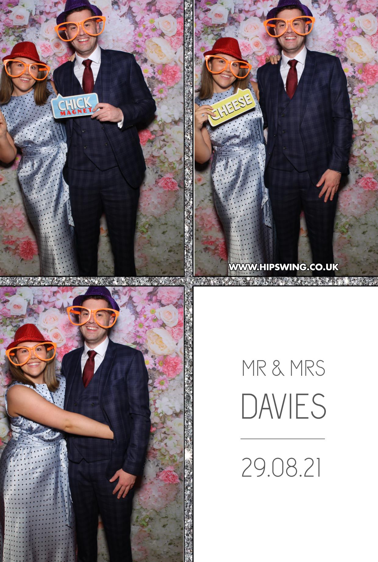 Mr & Mrs Davies | View more photos from the event at gallery.boothtube.co.uk/u/BoothtubeLtd/Mr-Mrs-Davies
