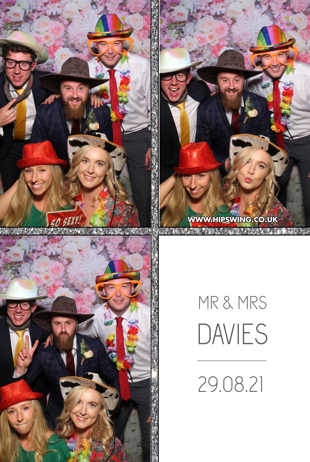 Mr & Mrs Davies | View more photos from the event at gallery.boothtube.co.uk/u/BoothtubeLtd/Mr-Mrs-Davies