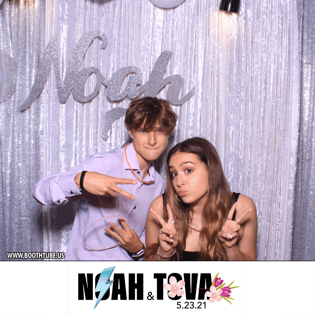 Noah & Tova | View more photos from the event at gallery.boothtube.co.uk/u/BoothtubeLtd/Noah-Tova