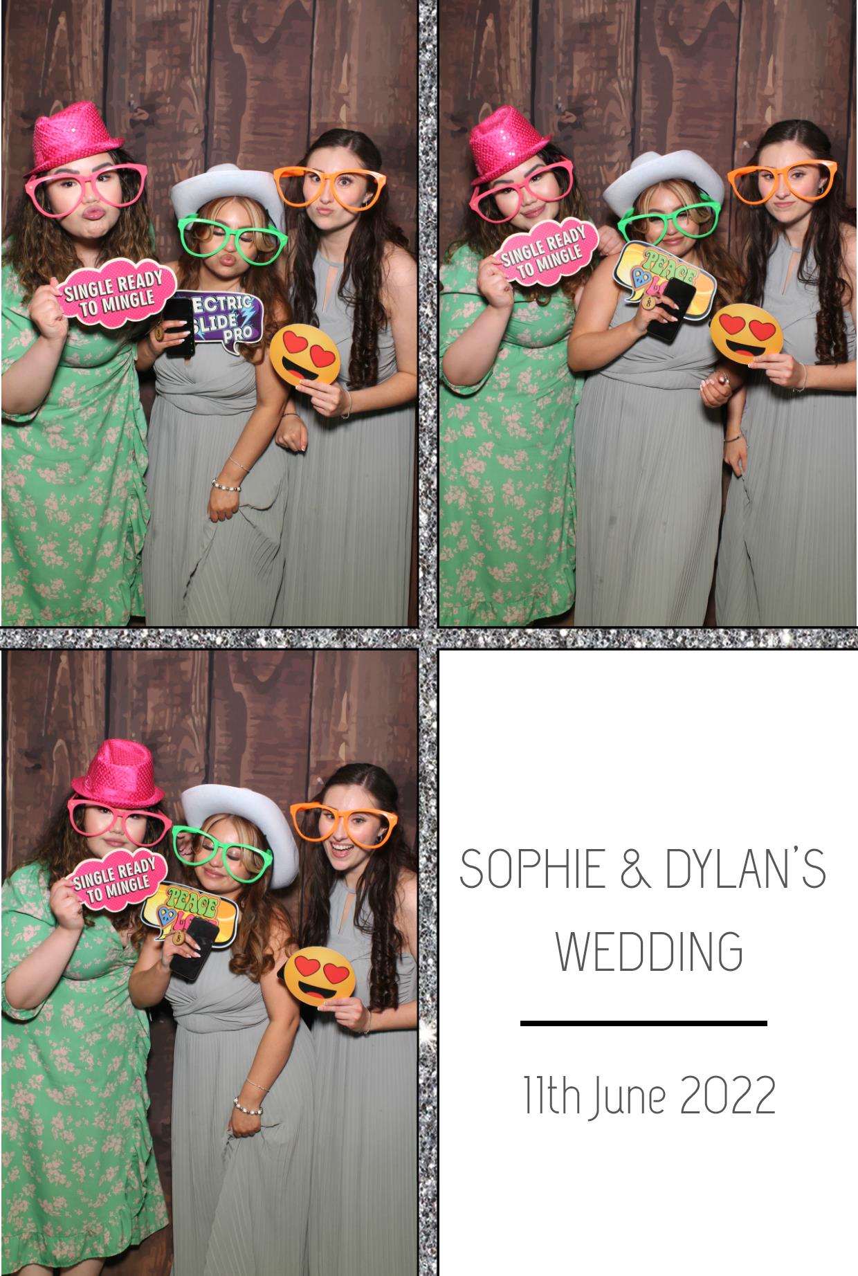 Sophie & Dylan's Wedding | View more photos from the event at gallery.boothtube.co.uk/u/BoothtubeLtd/Sophie-Dylans-Wedding