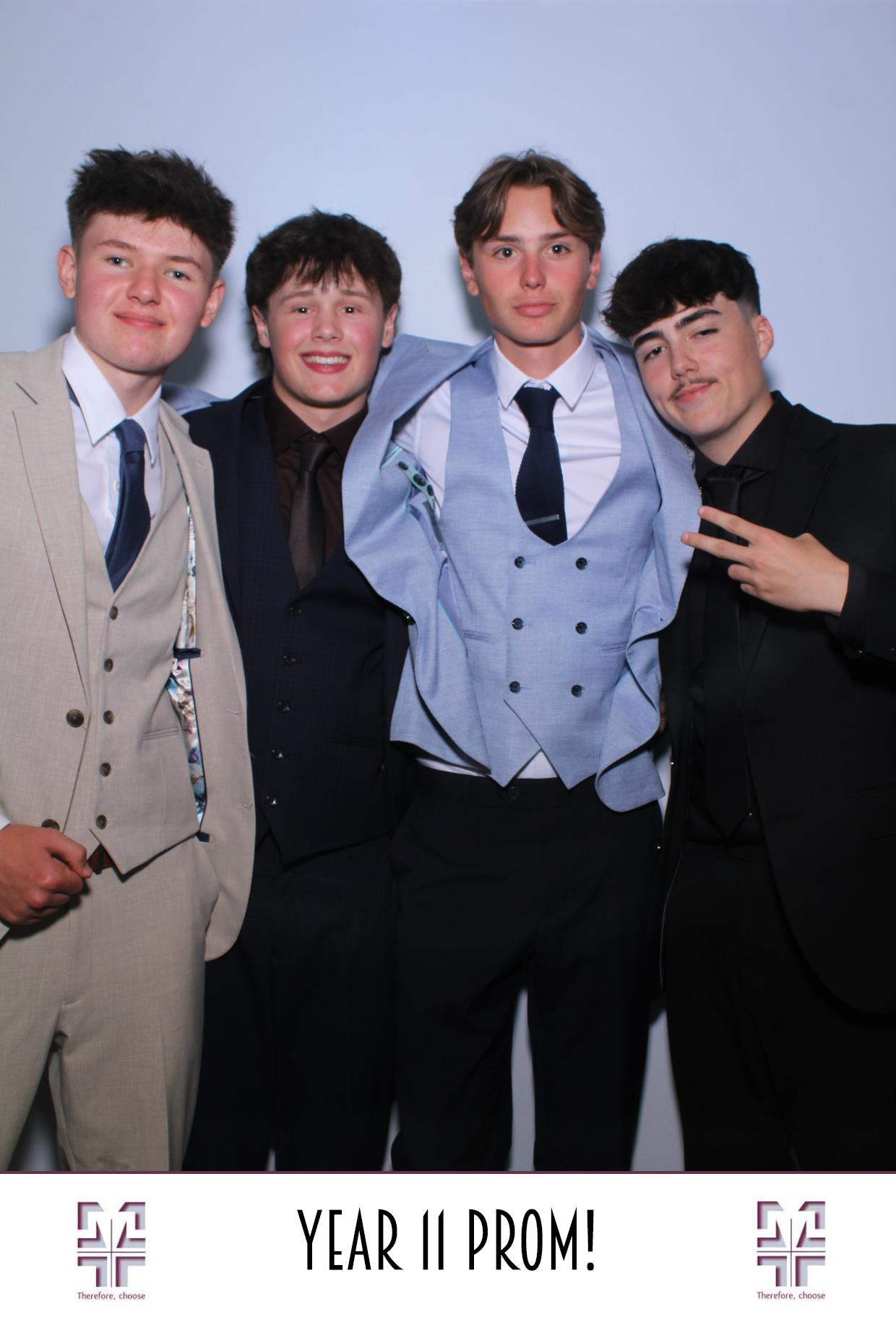 Year 11 Prom | View more photos from the event at gallery.boothtube.co.uk/u/BoothtubeLtd/Year-11-Prom