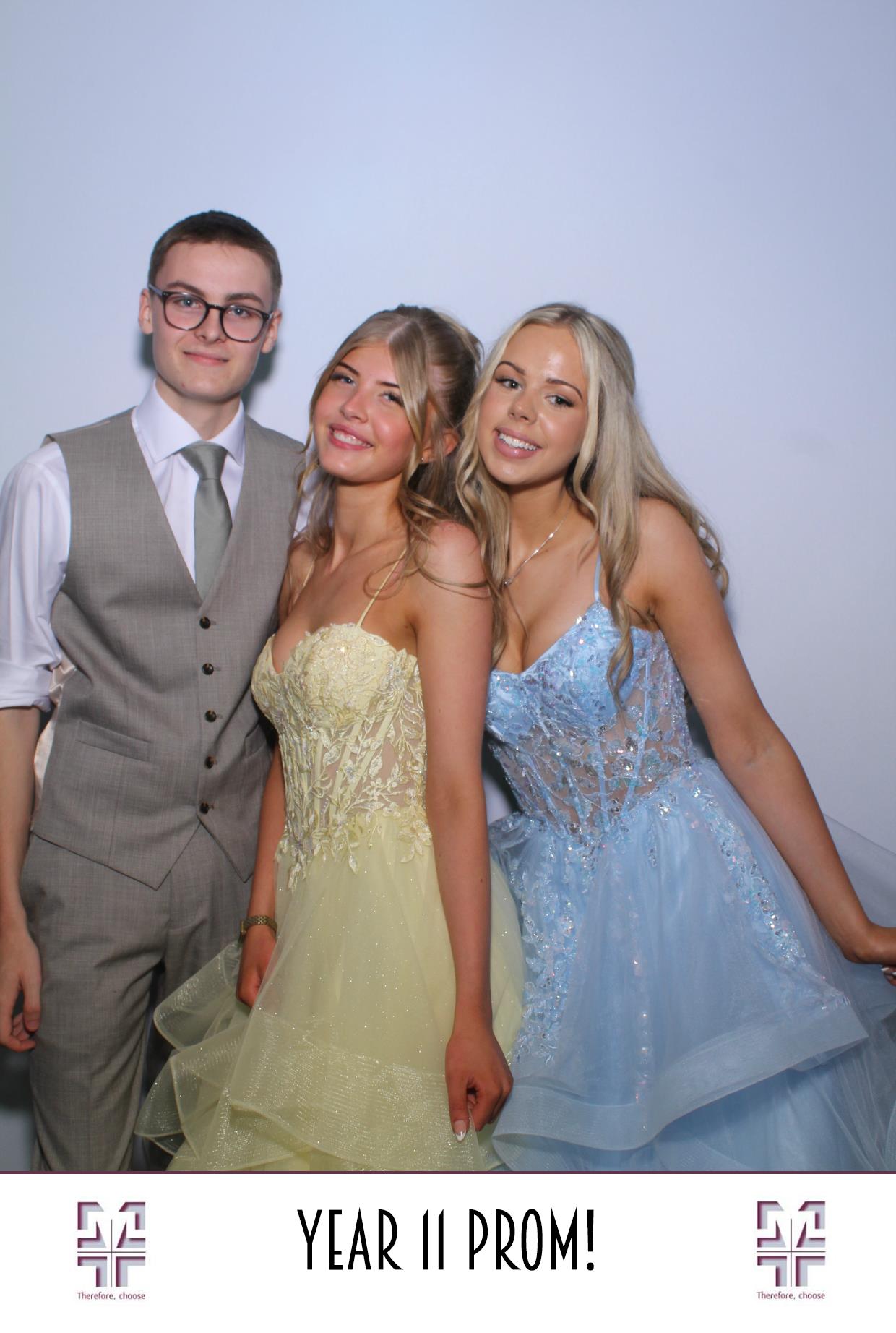 Year 11 Prom | View more photos from the event at gallery.boothtube.co.uk/u/BoothtubeLtd/Year-11-Prom